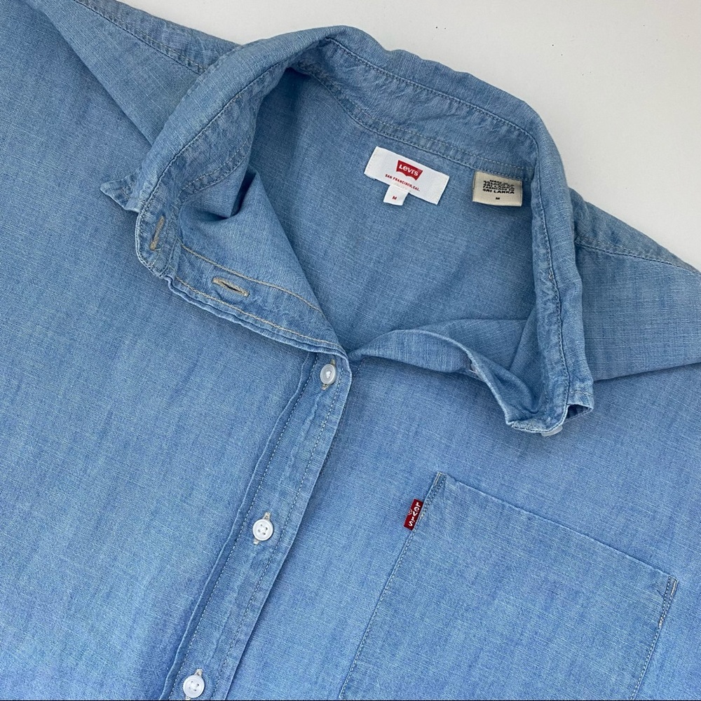 Levi’s | Chambray button-up short sleeve
